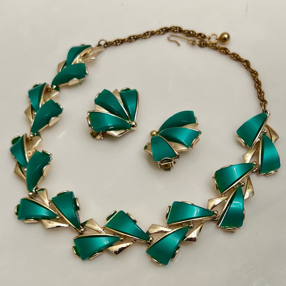 Vintage Mode-Art “ART” Signed Teal Necklace & Earrings Set